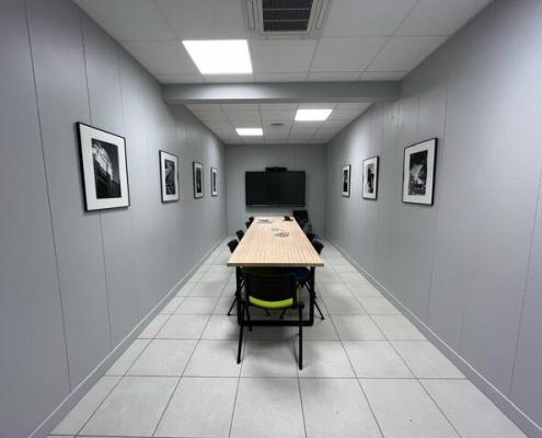 Salle de réunion dans nos bureaux à Alençon